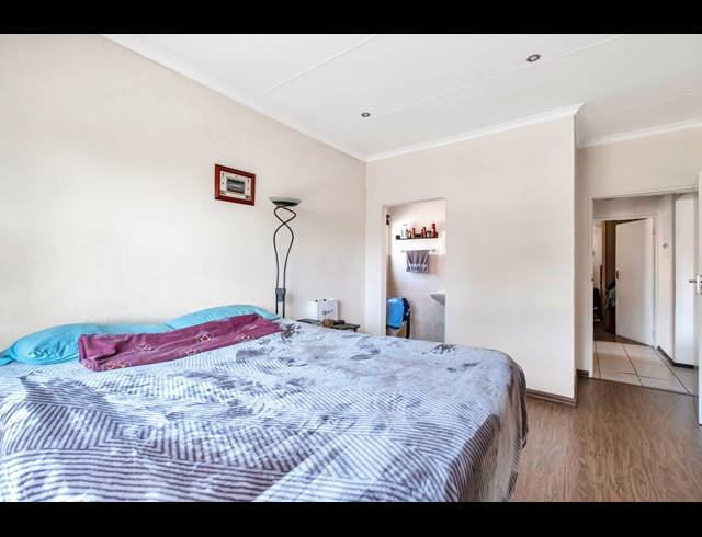 2 BEDROOM APARTMENT FOR SALE IN FERNDALE
